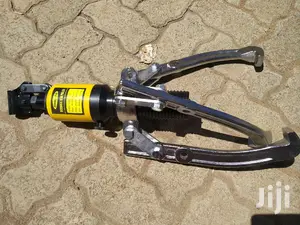 Hydraulic Gear Puller Max Spread of 350mm