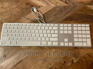 Genuine Apple A1243 Full Size Wired Keyboard With Numpad