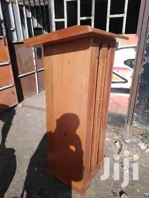 Church Pulpit/Podium-Executive Mahogany Designer Pulpit