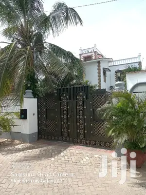 For Sale 3 Bedrooms Executive Town House Shanzu