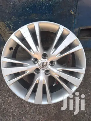 Original Rims Set Size 19 Inch for Lexus.