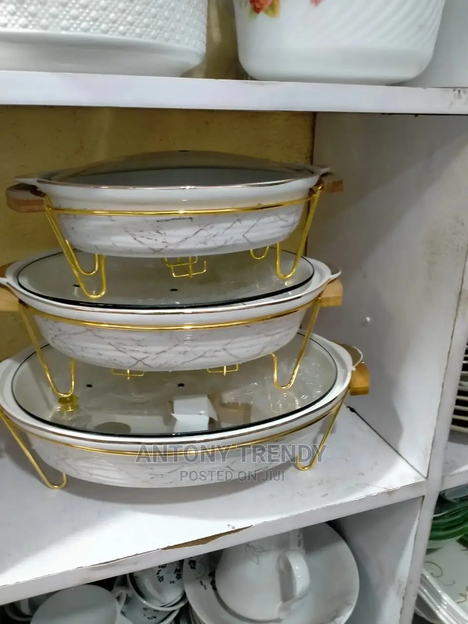 Kitchen Serving Dishes