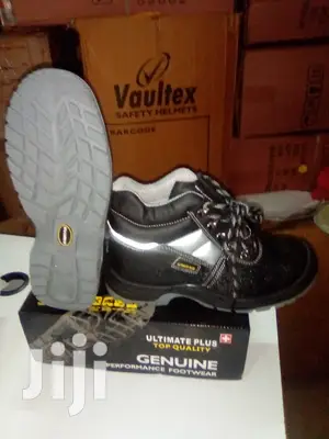 Ultimate Plus Safety Work Boots