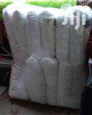 2 Pillows Colour White