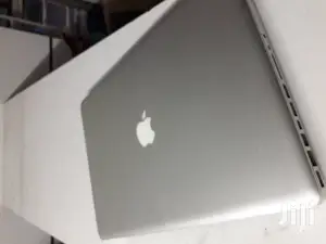 Laptop Apple MacBook 4GB Intel Core 2 Duo HDD 500GB