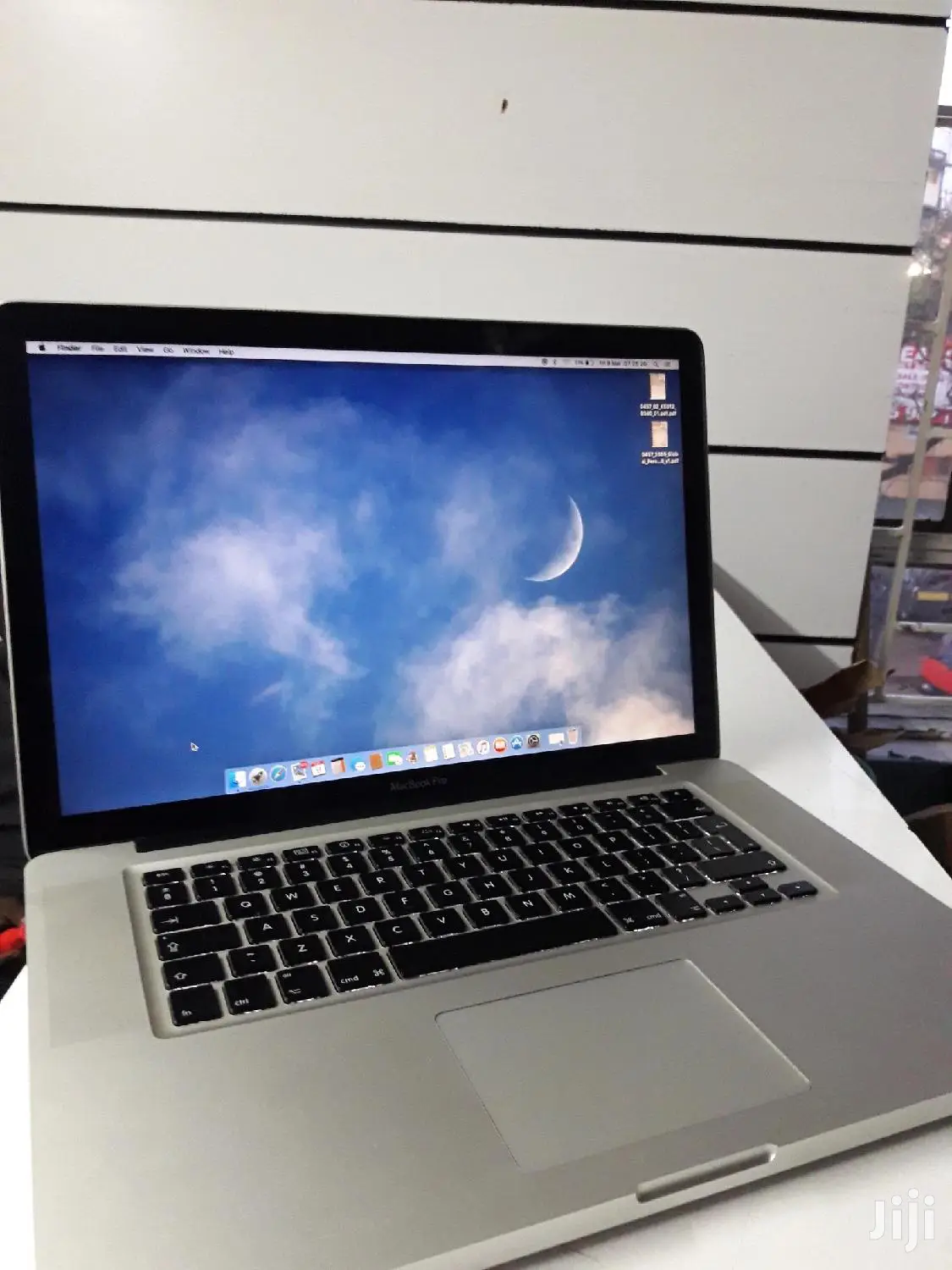 Laptop Apple MacBook 4GB Intel Core 2 Duo HDD 500GB