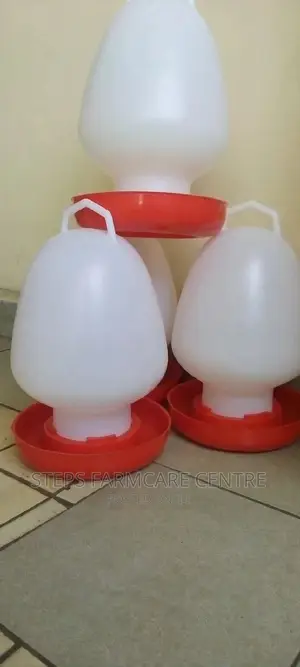 High Quality Chicken Drinkers With Thin Base