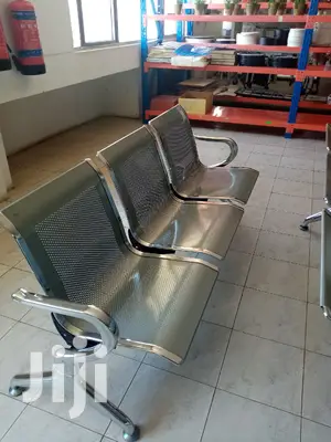 Non Padded Waiting Chair