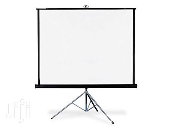 Tripod Projector Screens