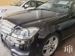 Mercedes-Benz C200 2013 Black