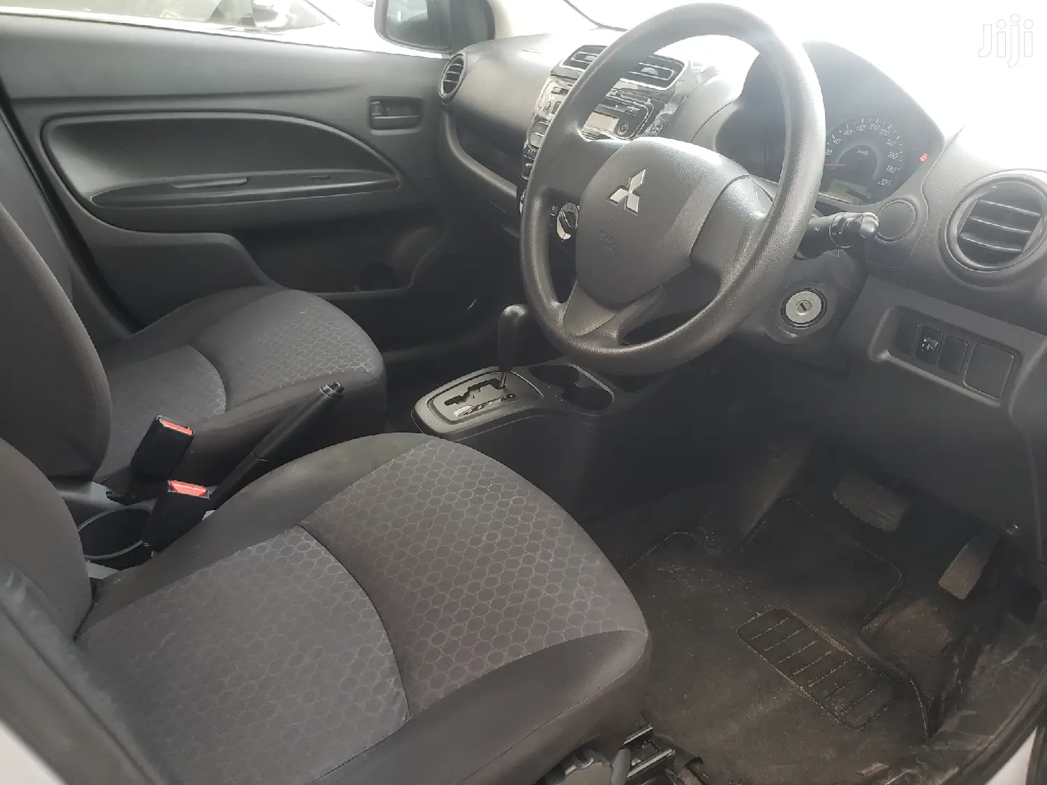 Mitsubishi Mirage 2014 Silver