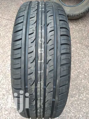 Dunlop Tires Made in Japan Sizes 265/60r18.