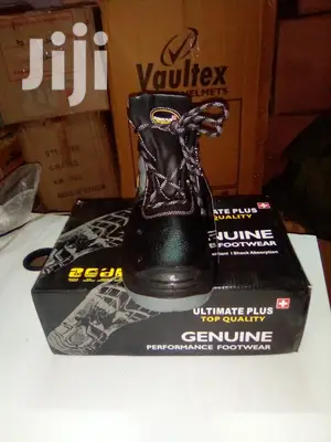 Ultimate Plus Safety Shoes