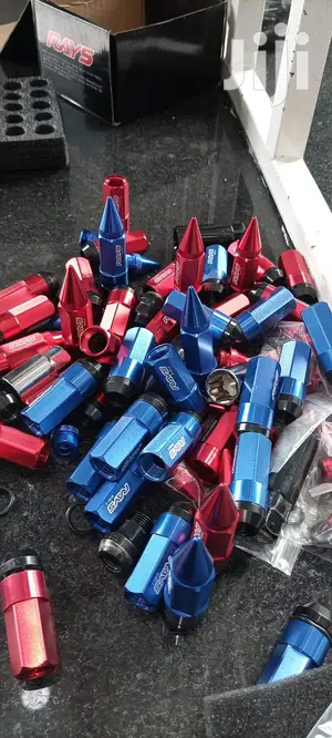 1.5 and 1.25 Wheel Bullets Spike Nuts