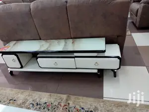 Elegant Extendable TV Stand