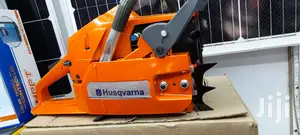 Original Husqvarna Powersaw 272xp