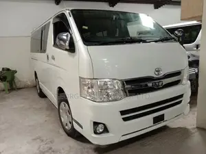Toyota HiAce 2019 White