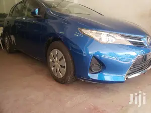 Toyota Auris 2014 Blue