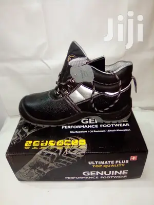 Ultimate Plus Safety Boot