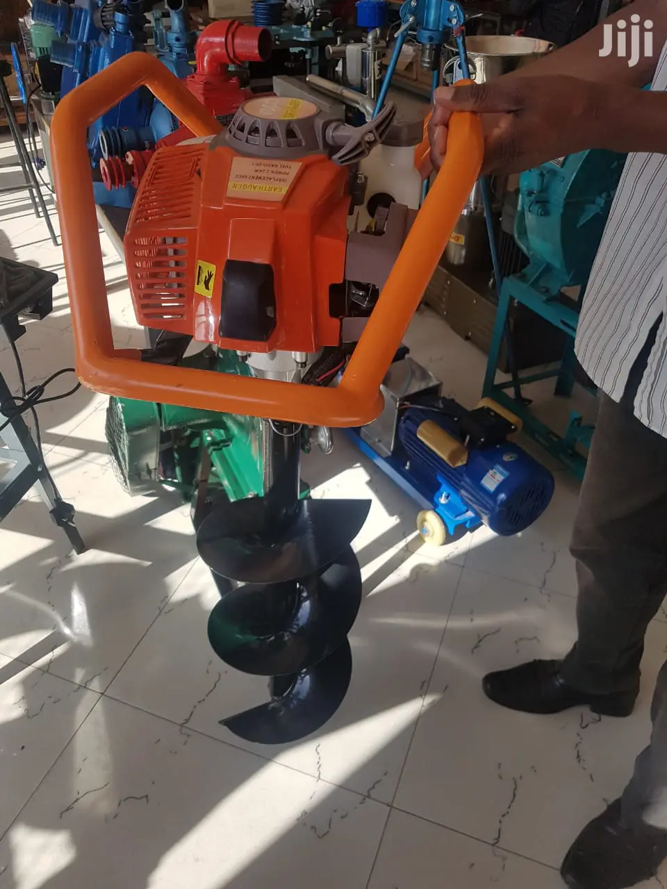 Earth Auger Machine With 7 Bits