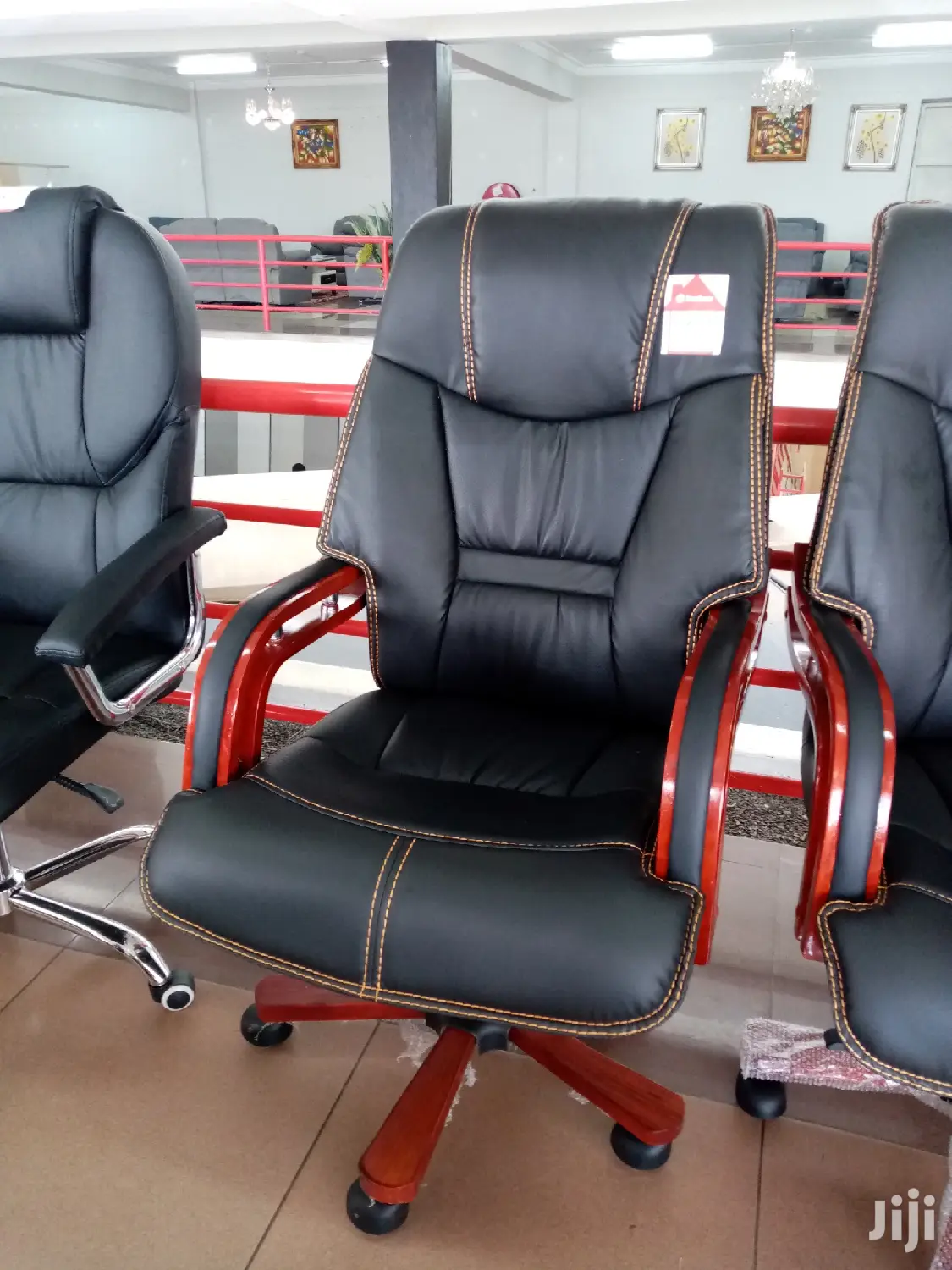 Executive Office Seat
