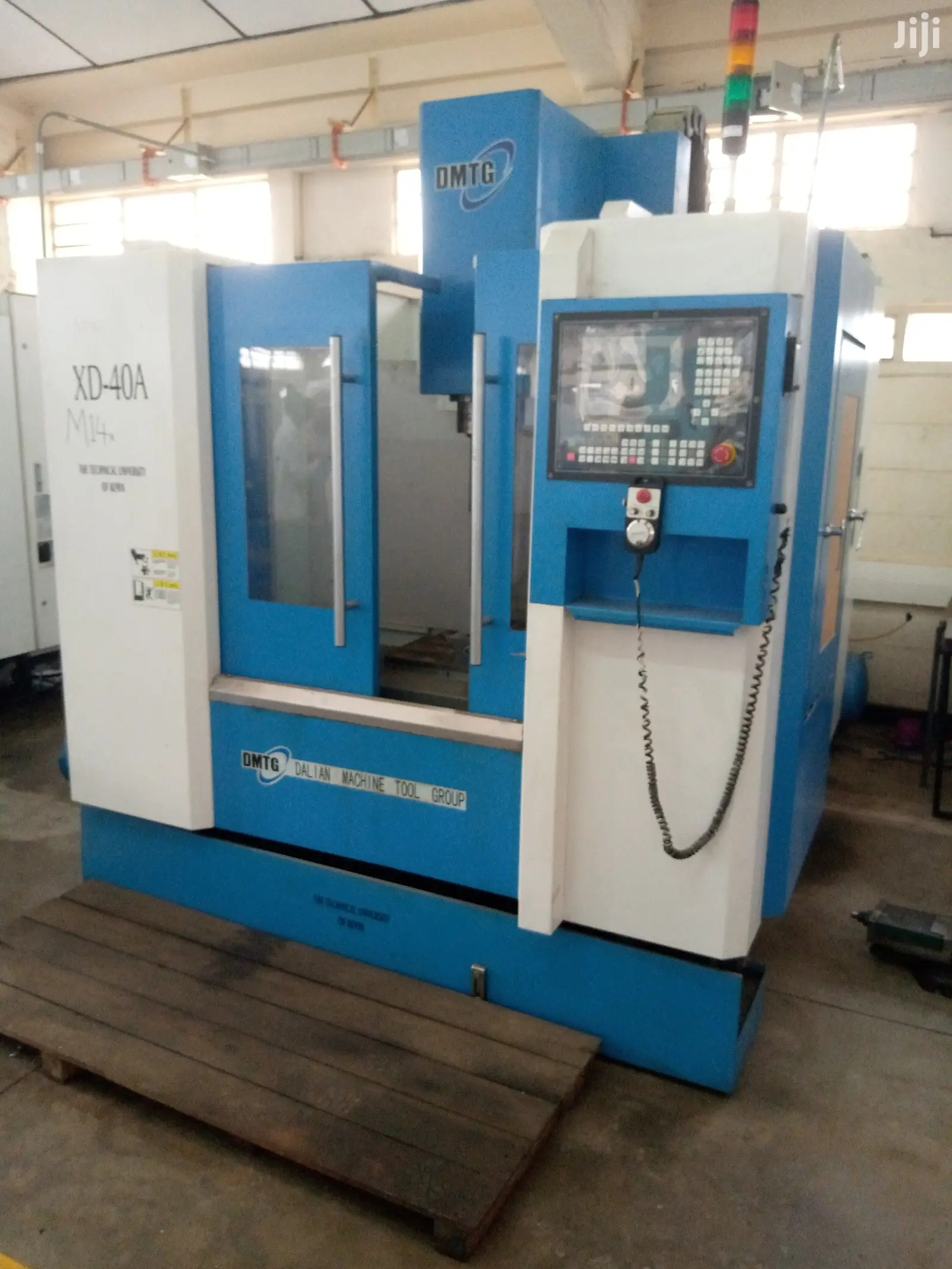 Solidworks and Autocad Machine Design Also CNC Machining.