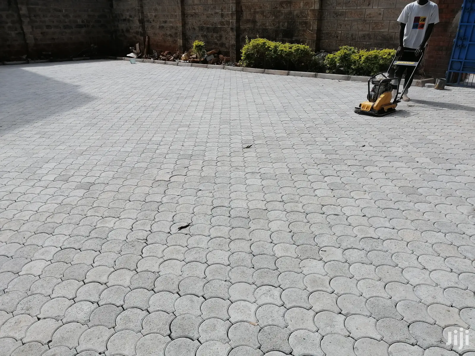 Ordinary High Quality Cabro/ Paving Blocks