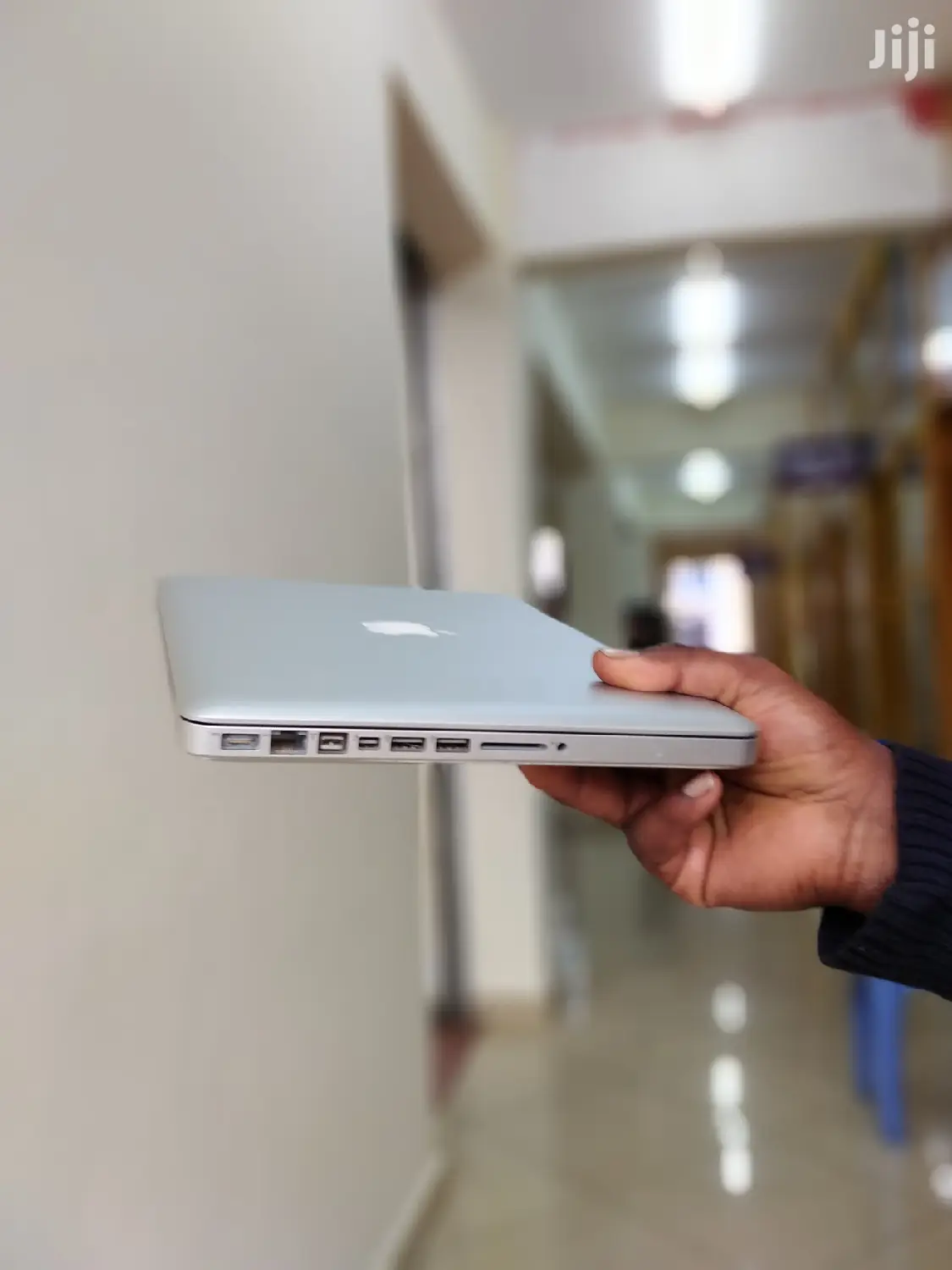 New Laptop Apple MacBook 4GB Intel Core I5 HDD 500GB