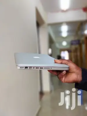 New Laptop Apple MacBook 4GB Intel Core I5 HDD 500GB