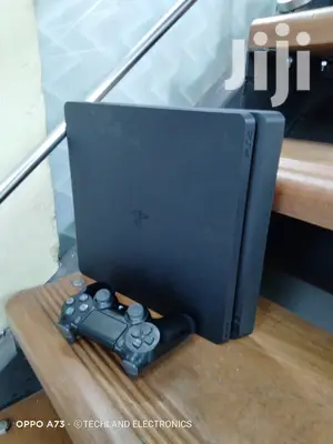 Slim Ps4 Console