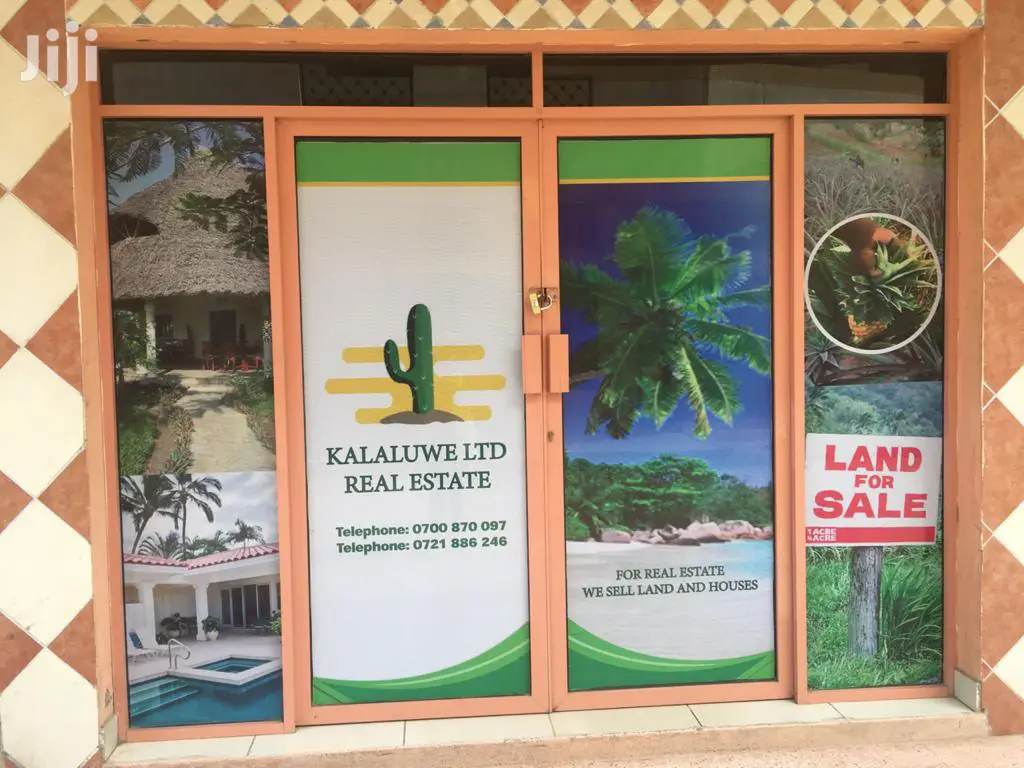 Banners/ Stickers (Large Format)Print and Cut
