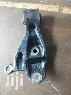Toyota Belta Gearbox Clamp (4wd).
