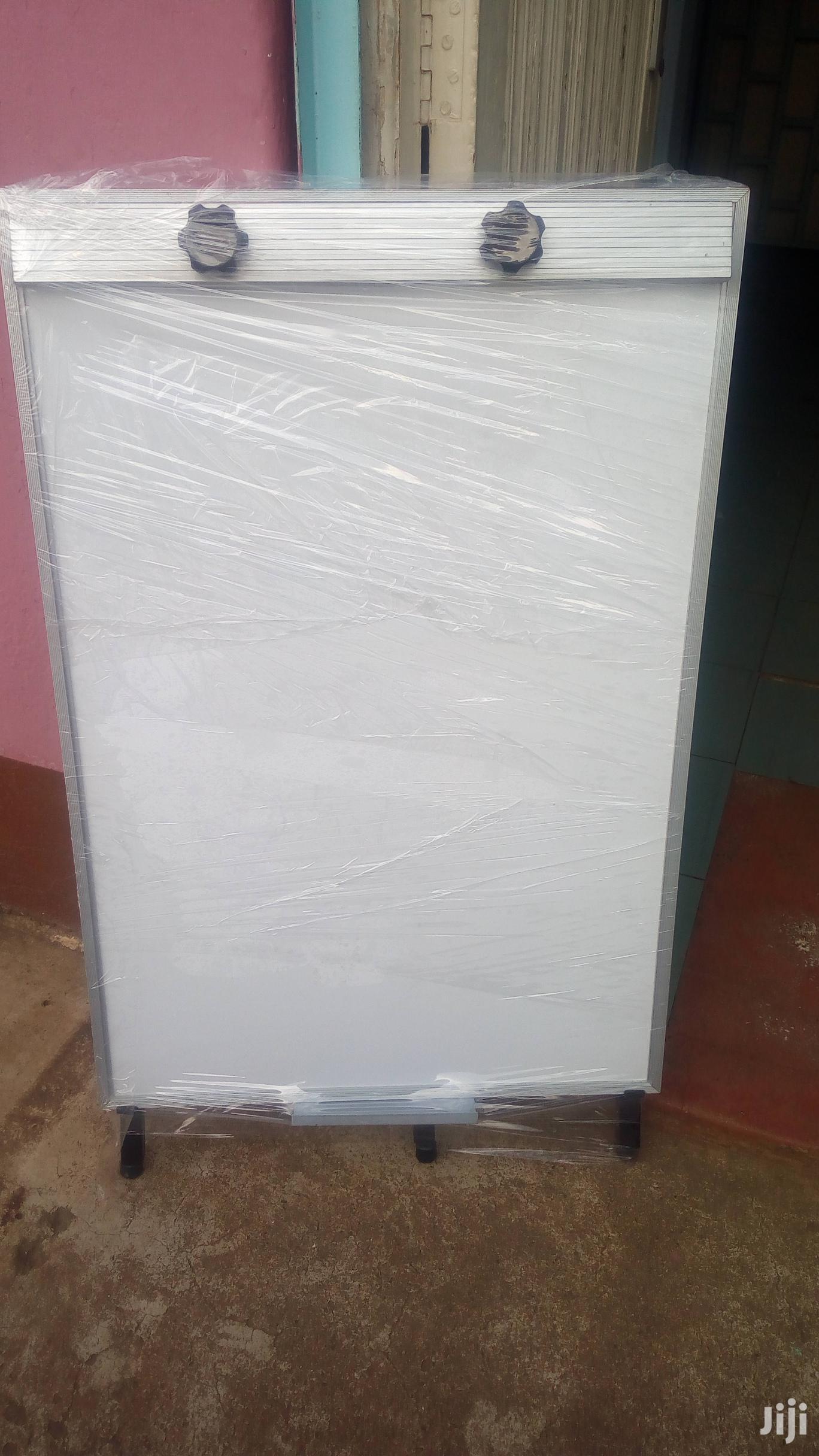 Executive Flip-Chart Whiteboard Stand With Pure Aluminum