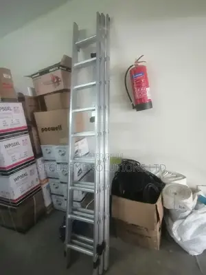 3 By11 Steps Aluminium Triple Extension Ladders