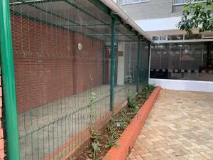 Anti-Cut/Anti-Climb Mesh Fence
