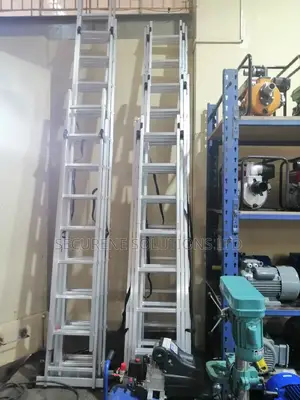 3 by 16 /15 Mtrs Aluminium Triple Extension Ladders