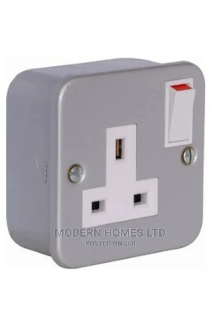 Tronic Metal Clad Switch Socket Single -13amps (Tm5113)