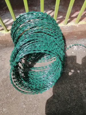 450 Mm Doulble Galvanised Green Razor Wire