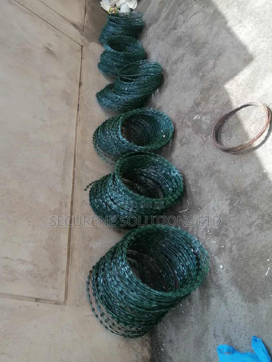 450 Mm Doulble Galvanised Green Razor Wire