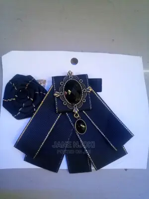 French Bowtie