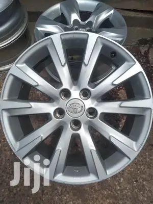 Original Rim Size 18 Inch for Toyota Vanguard.