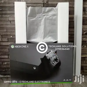 Xbox One X, One Pad + One Tb Storage, 4K Resolution
