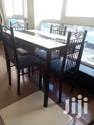 4 Seater Dining Table