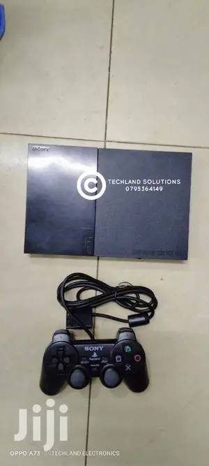 Playstation 2 , 10 Games,2 Pads