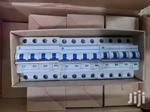4 Pole Dc Circuit Breakers 63a