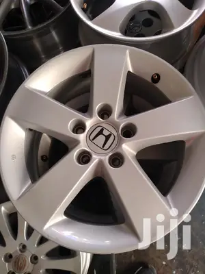 Quality Original Rims Set Size 16 Inch for Honda 5 Holes.