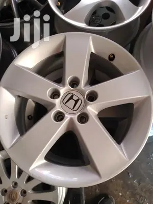 Quality Original Rims Set Size 16 Inch for Honda 5 Holes.