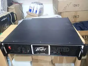 Peavey CS 4000 Power Amplifier