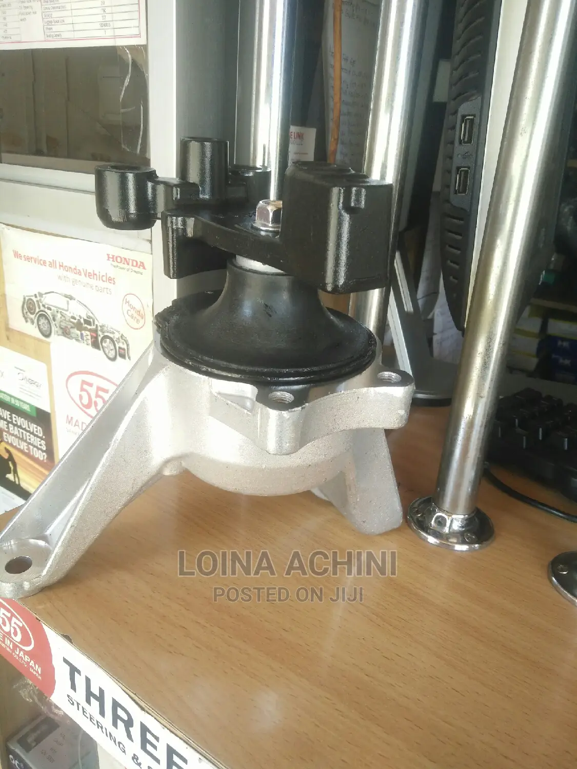Honda Stream Right Engine Mount