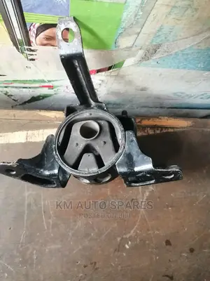 Suzuki Alto Gearbox Mount.